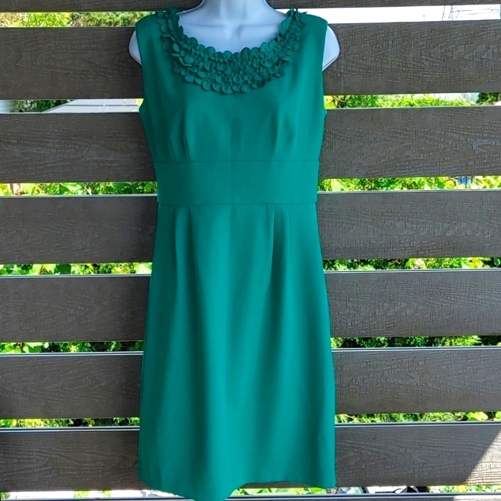 Dress Barn Women's midi dress green size 4